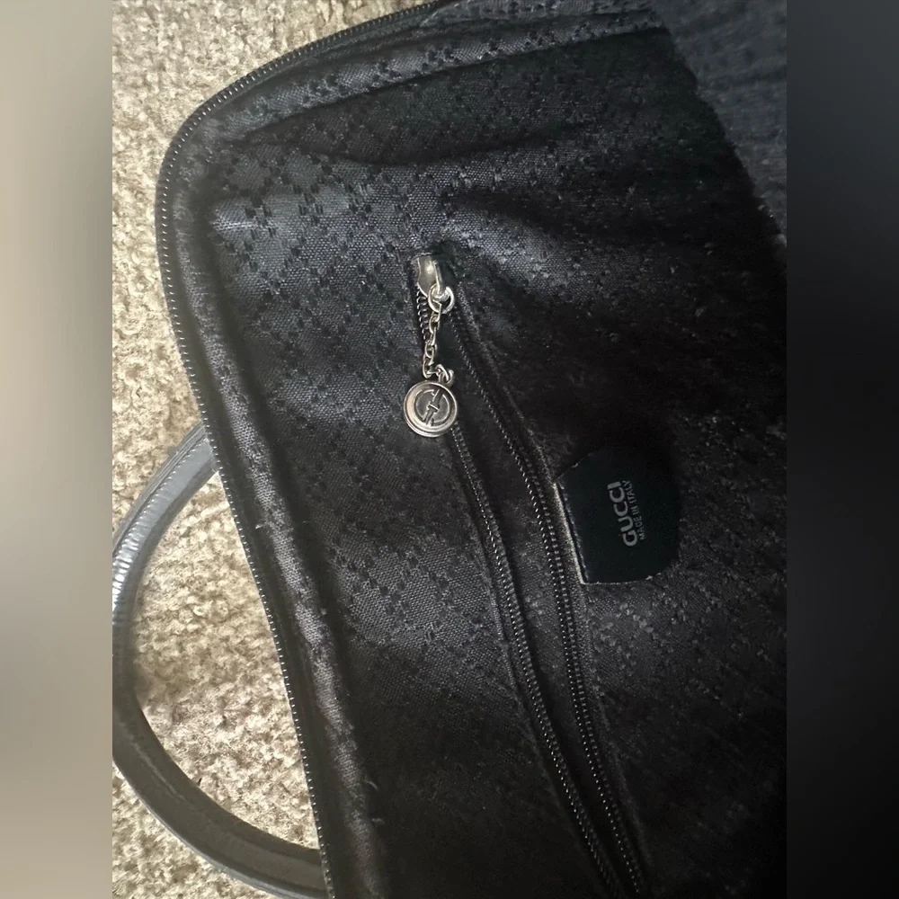 Vintage Gucci Elegant Black Women's Handbag - Picture 4 of 4